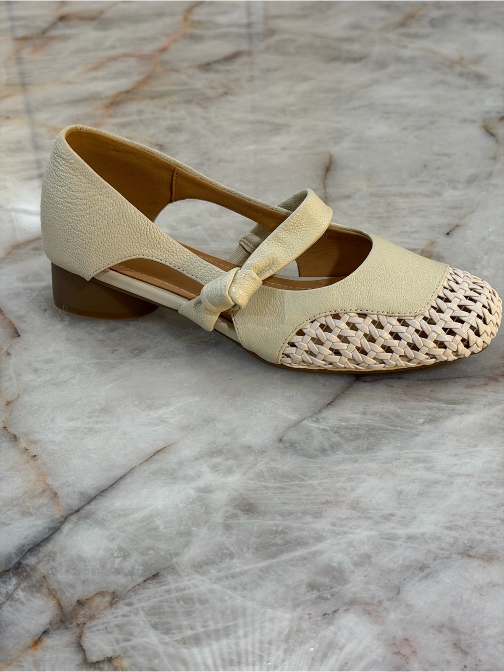 NEWLOOKTREND Handmade Cream Woven Cap Toe Mary Jane Block Heel Shoes Size 38 NWT